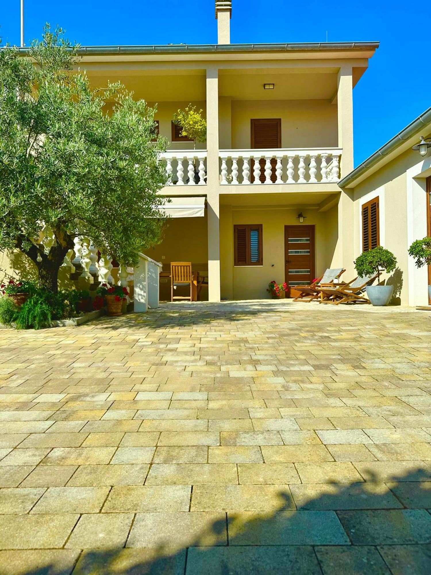 Holiday Home Lukica ปริฟลากา ภายนอก รูปภาพ