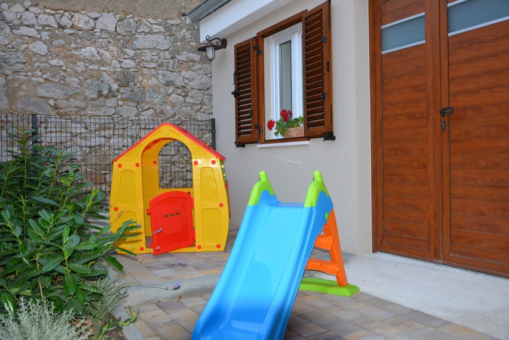 Holiday Home Lukica ปริฟลากา ภายนอก รูปภาพ